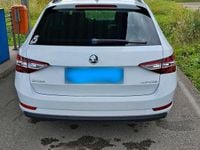 Gebraucht Skoda Superb 190 PS (139 kW) 2015 Weiß Kombi