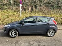 Gebraucht Ford Fiesta 80 PS (58 kW) 2014 Grau Kleinwagen
