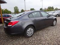 Usado Opel Insignia Selection 140 HP (102 kW) 2009 Cinzento Sedan