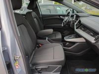 Gebraucht Audi Q4 e-tron Basis 125 kW (170 PS) 2022 Florettsilber metallic SUV