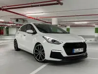 Gebraucht Hyundai i30 Turbo 186 PS (136 kW) 2016 Weiß Limousine