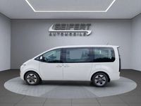 Gebraucht Hyundai Staria Trend 224 PS (164 kW) 2024 Creamy white Van / Kleinbus
