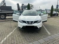 Gebraucht Nissan Qashqai 163 PS (119 kW) 2017 Weiß SUV