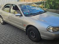 Gebraucht Ford Mondeo 131 PS (96 kW) 2000 Silber Limousine