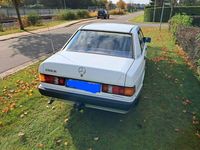 Gebraucht Mercedes 190 75 PS (55 kW) 1991 Weiß Limousine