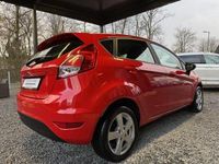 Gebraucht Ford Fiesta 82 PS (60 kW) 2015 Rot Limousine