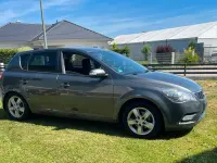 Gebraucht Kia Ceed 125 PS (91 kW) 2011 Grau Kleinwagen