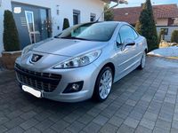 Gebraucht Peugeot 207 CC Premium 120 PS (88 kW) 2012 Silber Cabrio