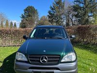 Gebraucht Mercedes ML320 218 PS (160 kW) 2001 Grün SUV