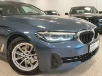 Gebraucht BMW 520 190 PS (139 kW) 2023 Arctic race blue metallic Limousine