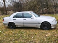 Gebraucht Mercedes C180 122 PS (89 kW) 1998 Silber Limousine