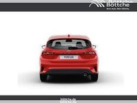 Gebraucht Ford Focus Titanium 125 PS (91 kW) 2024 Rot Limousine
