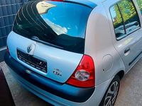 Second-hand Renault Clio II Expression 75 CP (55 kW) 2003 Argintiu Berlinǎ