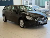 Gebraucht Volvo V60 Kinetic 114 PS (83 kW) 2011 Ember black Kombi