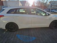 Gebraucht Hyundai i30 120 PS (88 kW) 2017 Weiß Kombi