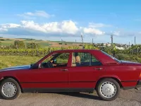 Gebraucht Mercedes 190 105 PS (77 kW) 1985 Rot Limousine