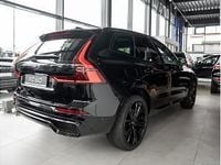 Neu Volvo XC60 Plus 455 PS (334 kW) 2025 Schwarz (onyx black / metallic) SUV