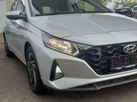 gebraucht Hyundai i20 1.0 T-GDI 48V-Hybrid DCT Trend aus 1. hand