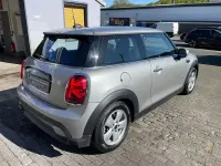 Używany Mini Cooper Essential 136 KM (100 kW) 2023 Srebrny Hatchback