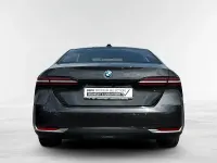 Gebraucht BMW 550e Sport Line 489 PS (359 kW) 2025 Grau Limousine