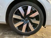 Gebraucht Volvo V90 Plus 349 PS (256 kW) 2025 Crystal weiß perleffekt Kombi