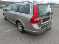 Gebraucht Volvo V70 213 PS (156 kW) 2012 Silber Kombi