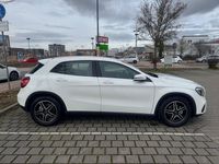 Gebraucht Mercedes GLA200 156 PS (114 kW) 2019 Weiß SUV