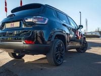 Neu Jeep Compass 131 PS (96 kW) 2025 Schwarz SUV