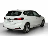 Gebraucht BMW 218 Active Tourer 136 PS (100 kW) 2023 Weiß Van / Kleinbus
