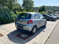 Gebraucht Toyota Yaris Cool 69 PS (50 kW) 2006 Silber Limousine