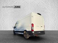 Gebraucht Ford Transit Trend 131 PS (96 kW) 2022 Weiß Van / Kleinbus