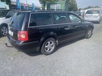Gebraucht VW Passat Basis 131 PS (96 kW) 2003 Black magic perleffekt Kombi