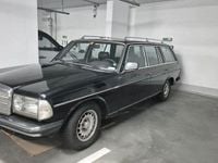 Gebraucht Mercedes E230 136 PS (100 kW) 1984 Schwarz Kombi