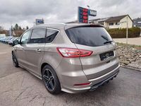 Gebraucht Ford S-MAX Titanium 179 PS (131 kW) 2016 Silber Van / Kleinbus