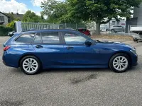 Gebraucht BMW 318 150 PS (110 kW) 2022 Phytonicblau Kombi