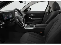 Gebraucht BMW 330 Shadowline 245 PS (180 kW) 2023 Schwarz / saphirschwarz (metallic) Kombi