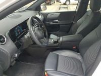 Gebraucht Mercedes B200 Style 150 PS (110 kW) 2022 Digitalweiß metallic Van / Kleinbus