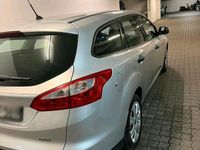 Usata Ford Focus 105 CV (77 kW) 2015 Argento Station wagon