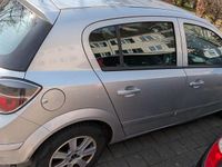 Gebraucht Opel Astra 105 PS (77 kW) 2007 Silber Limousine