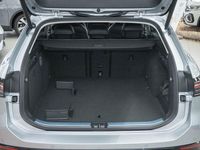 Gebraucht VW Passat Business 150 PS (110 kW) 2026 Oyster silver metallic Kombi