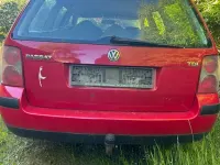 Gebraucht VW Passat 101 PS (74 kW) 2004 Rot Kombi