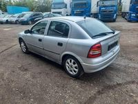 Gebraucht Opel Astra Comfort 101 PS (74 kW) 2001 Silber Limousine