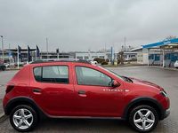 Gebraucht Dacia Sandero Stepway 90 PS (66 kW) 2015 Rot Kleinwagen
