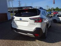 Neu Subaru Outback Platinum 169 PS (124 kW) 2025 Crystal white Kombi