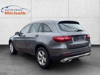 Gebraucht Mercedes GLC250 211 PS (155 kW) 2017 Selenitgrau SUV