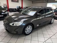 Gebraucht Ford Focus Trend 120 PS (88 kW) 2019 Grau Limousine