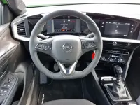 Gebraucht Opel Mokka 136 PS (100 kW) 2024 Matcha grün metallic / dac (metallic) SUV