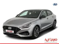 Gebraucht Hyundai i30 101 PS (74 kW) 2024 Shimmeringsilvermet. Limousine