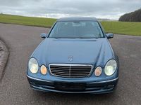 Gebraucht Mercedes E240 Avantgarde 177 PS (130 kW) 2005 Blau Limousine