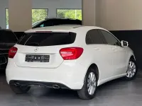 Gebraucht Mercedes A180 Urban 122 PS (89 kW) 2012 Weiß Kleinwagen